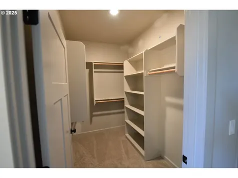 871 Oakleaf Way Silverton OR 97381