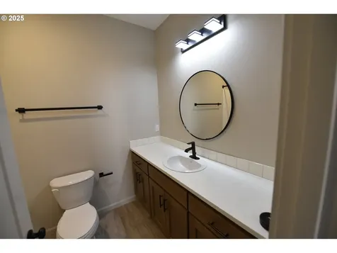 871 Oakleaf Way Silverton OR 97381