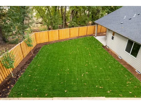 871 Oakleaf Way Silverton OR 97381