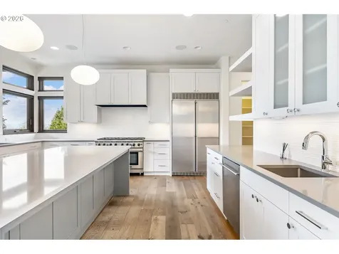 8718 NW Terraceview Court Portland OR 97229
