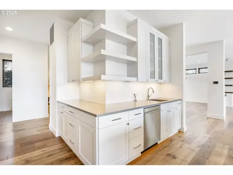 8718 NW Terraceview Court Portland OR 97229