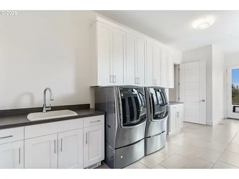 8718 NW Terraceview Court Portland OR 97229