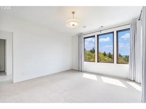 8718 NW Terraceview Court Portland OR 97229