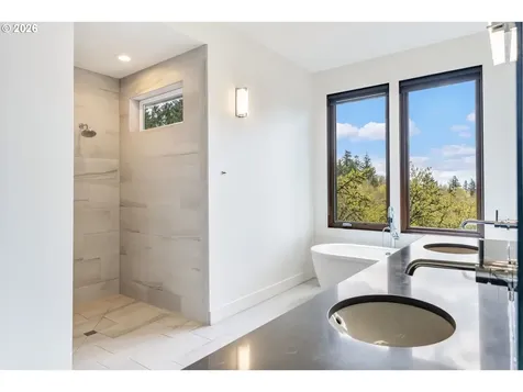 8718 NW Terraceview Court Portland OR 97229