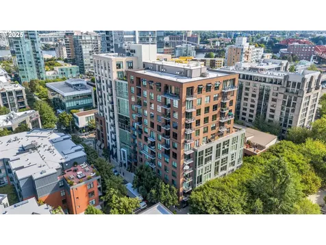 922 NW 11th Avenue Portland OR 97209