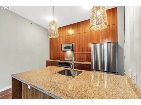 922 NW 11th Avenue Portland OR 97209