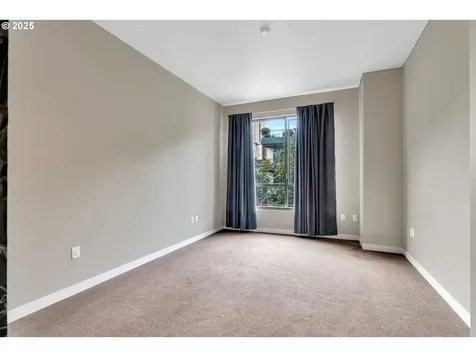 922 NW 11th Avenue Portland OR 97209