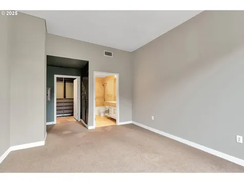 922 NW 11th Avenue Portland OR 97209