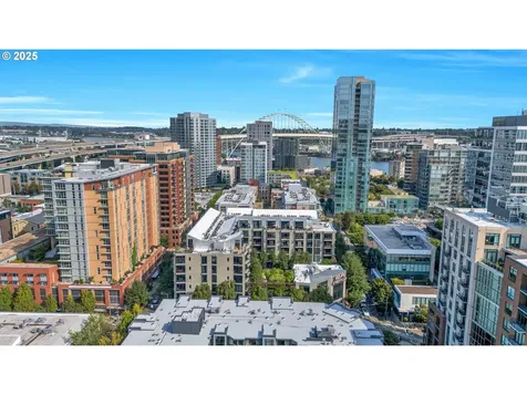 922 NW 11th Avenue Portland OR 97209