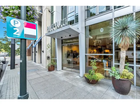 922 NW 11th Avenue Portland OR 97209