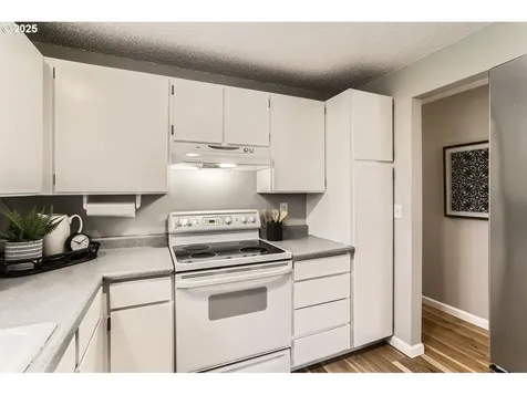 10835 SW 62nd Place Portland OR 97219