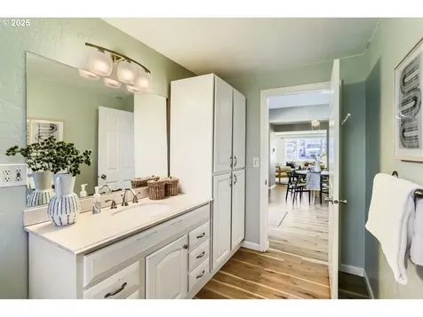 10835 SW 62nd Place Portland OR 97219