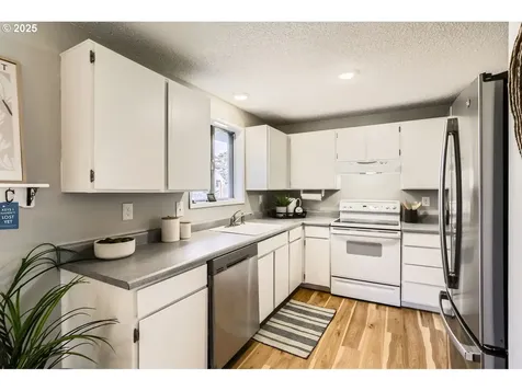 10835 SW 62nd Place Portland OR 97219