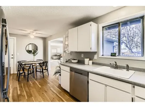 10835 SW 62nd Place Portland OR 97219