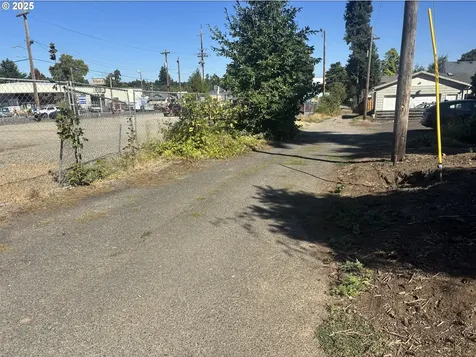 7700 SE Stark Street Portland OR 97215