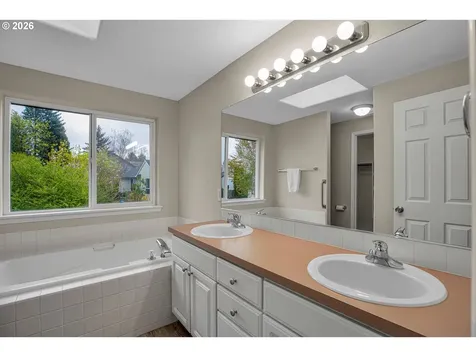 20040 Torrey Pines Drive Oregon City OR 97045