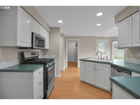 20040 Torrey Pines Drive Oregon City OR 97045