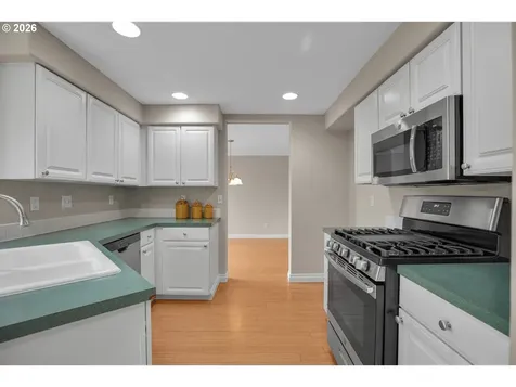 20040 Torrey Pines Drive Oregon City OR 97045