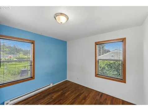 1729 Cottonwood Avenue Coos Bay OR 97420