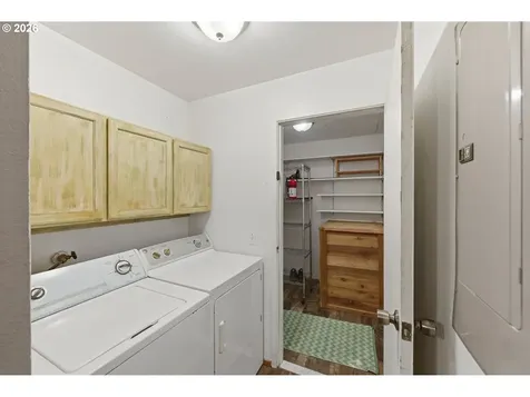 1729 Cottonwood Avenue Coos Bay OR 97420