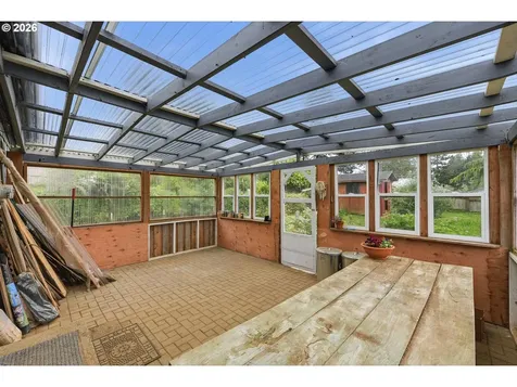 1729 Cottonwood Avenue Coos Bay OR 97420