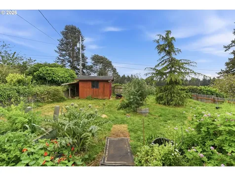 1729 Cottonwood Avenue Coos Bay OR 97420