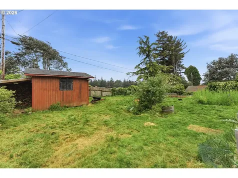 1729 Cottonwood Avenue Coos Bay OR 97420