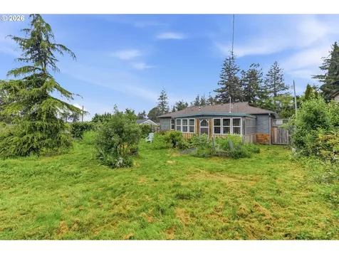 1729 Cottonwood Avenue Coos Bay OR 97420