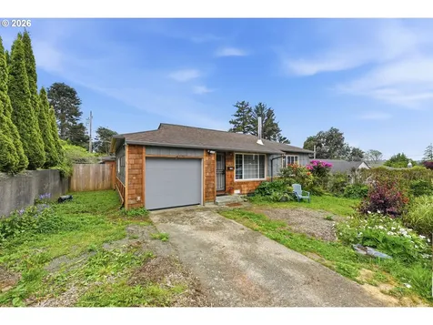 1729 Cottonwood Avenue Coos Bay OR 97420