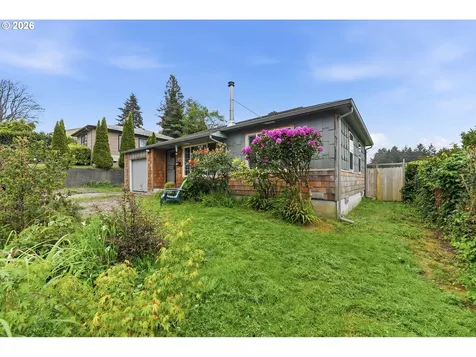 1729 Cottonwood Avenue Coos Bay OR 97420