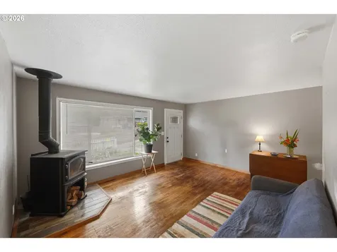 1729 Cottonwood Avenue Coos Bay OR 97420