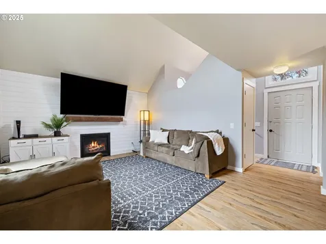8583 SW Dakota Court Tualatin OR 97062
