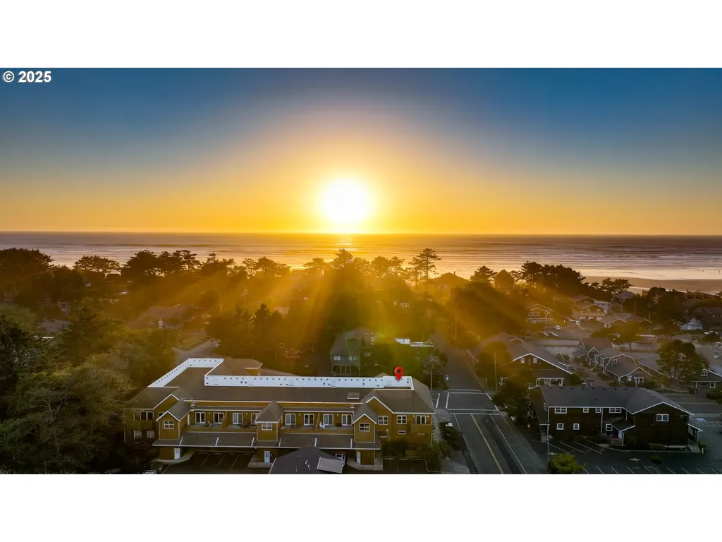 123 S Hemlock Street Cannon Beach OR 97110