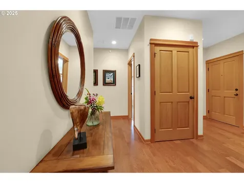 123 S Hemlock Street Cannon Beach OR 97110