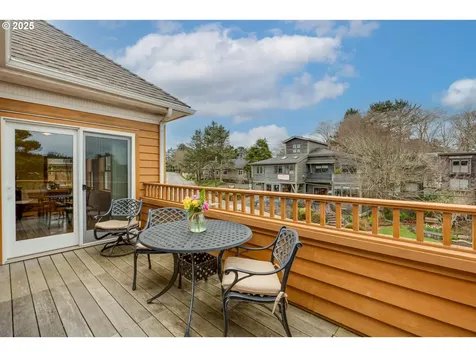 123 S Hemlock Street Cannon Beach OR 97110