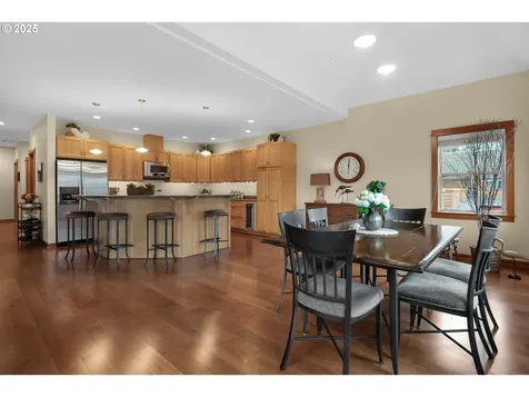 123 S Hemlock Street Cannon Beach OR 97110