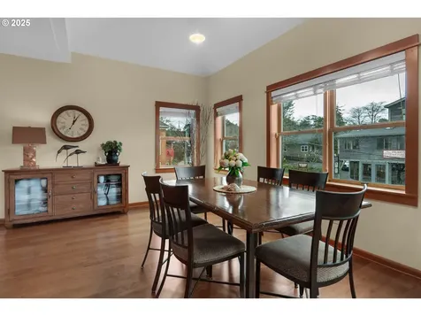 123 S Hemlock Street Cannon Beach OR 97110