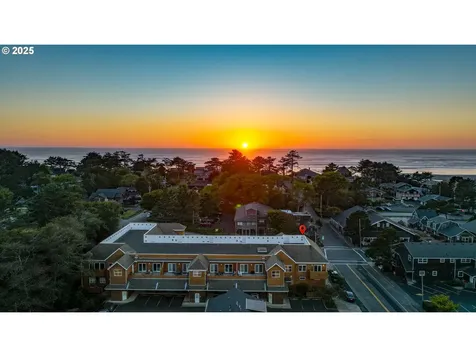 123 S Hemlock Street Cannon Beach OR 97110