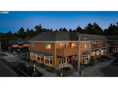 123 S Hemlock Street Cannon Beach OR 97110