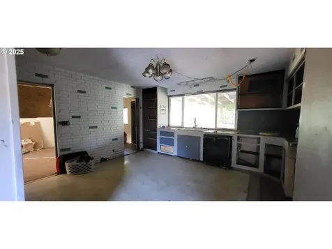 1445 SE 174th Avenue Portland OR 97233