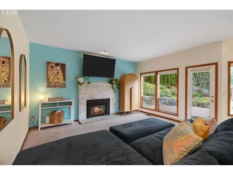 3327 SW Arnold Heights Terrace Portland OR 97219