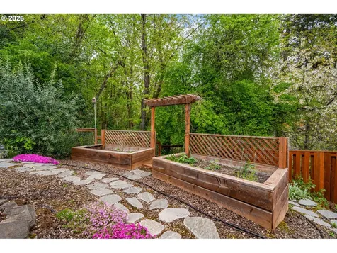 3327 SW Arnold Heights Terrace Portland OR 97219