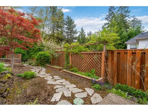 3327 SW Arnold Heights Terrace Portland OR 97219