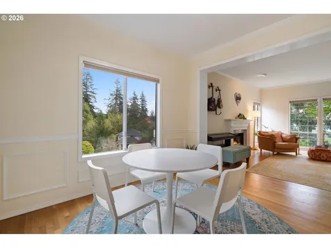 3327 SW Arnold Heights Terrace Portland OR 97219