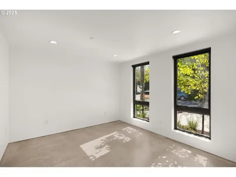 1845 NW 28th Avenue Portland OR 97210