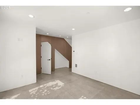 1845 NW 28th Avenue Portland OR 97210