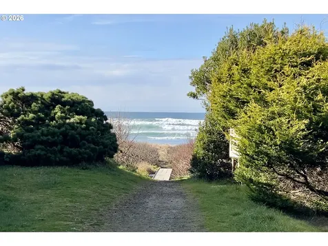 3413 NW Hidden Lake Drive Waldport OR 97394