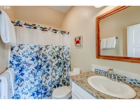 2442 SW Dune Avenue Lincoln City OR 97367