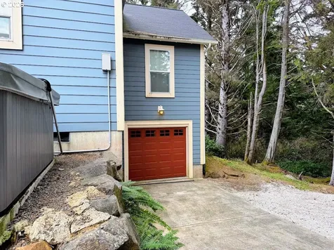 2442 SW Dune Avenue Lincoln City OR 97367
