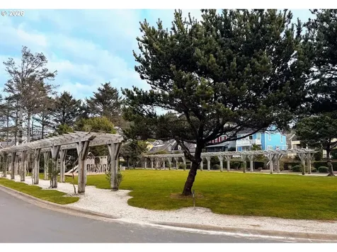 2442 SW Dune Avenue Lincoln City OR 97367